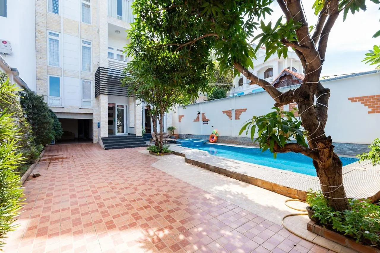 Mt Vung Tau Private Pool Villas 0*,